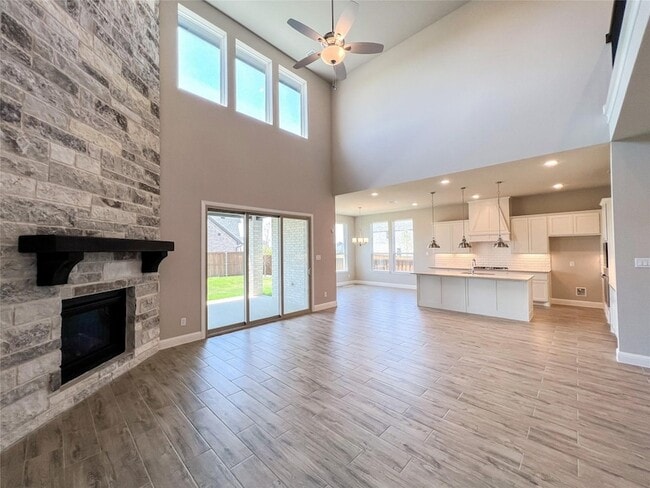 Photo - 2201 Essex Ct