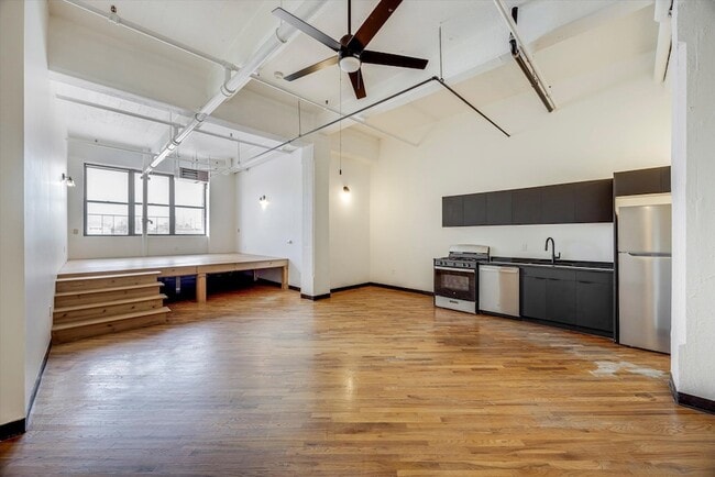 Building Photo - 2 Union St Unit 1O