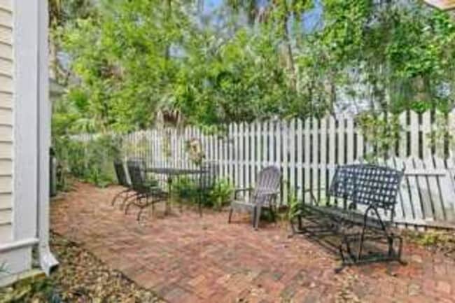 Photo - 204 NE 3rd Ave Unit ID1359117P