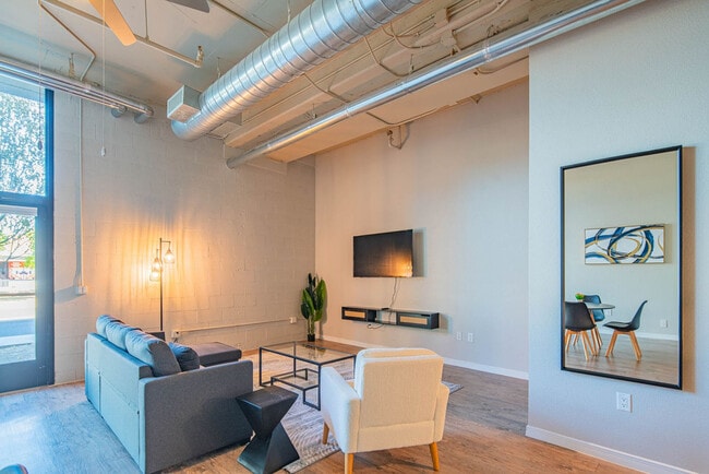 Photo - 1275 E University Dr Unit ID1263058P