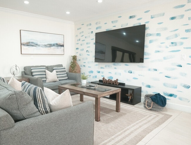 Building Photo - 1015 NE 89th St Unit ID1255489P