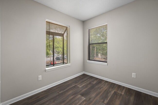 Photo - Sunstone Apartments