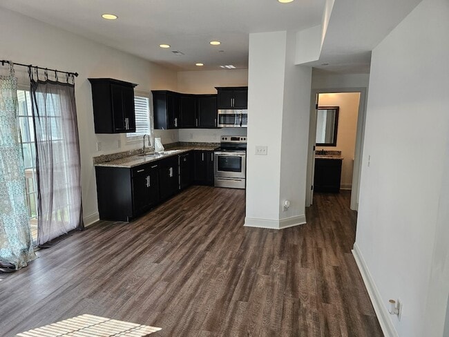 Photo - 407 Preakness Cir