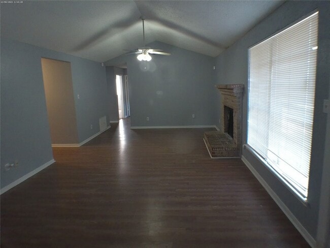 Photo - 15914 Willbriar Ln