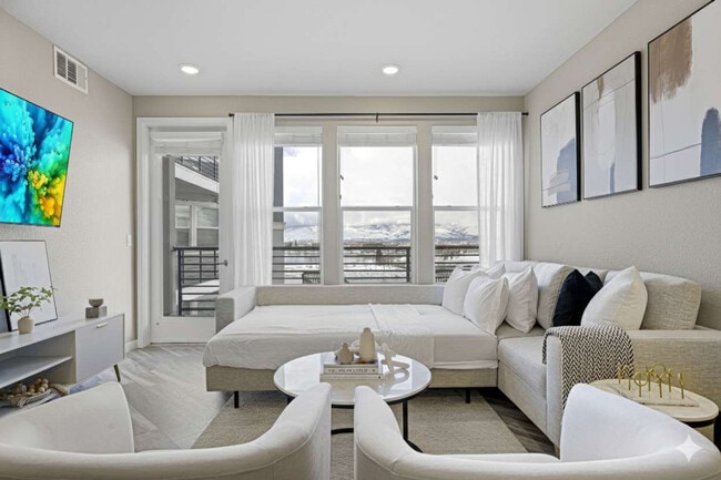 Photo - 375 Harbour Cove Dr Unit SI FL4-ID1228253P