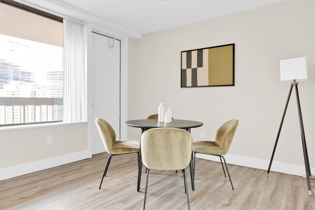 Photo - 1515 Richmond Hwy Unit ID8459A