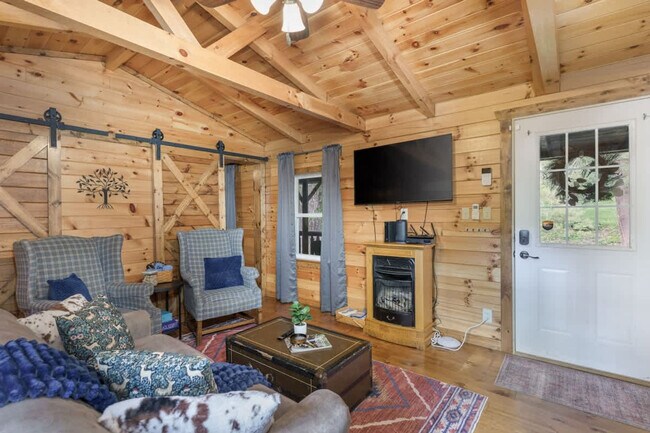 Photo - 15039 Pleasant Valley Rd Unit SI ID1496048P