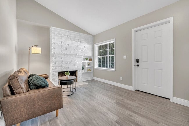 Photo - 915 Buena Vista Dr Unit ID1319917P