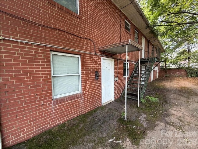Photo - 325 Chambers St Unit 327