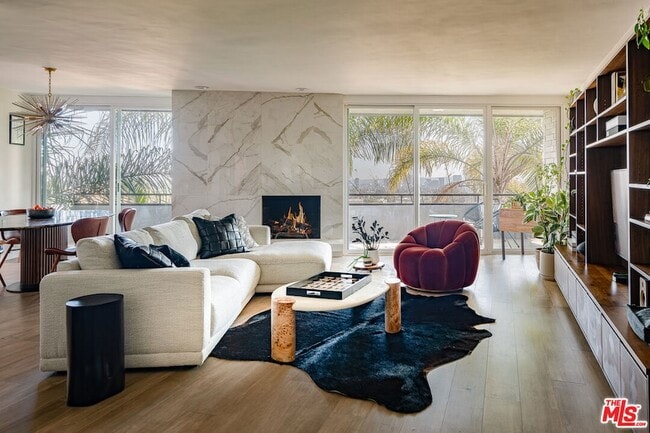 Building Photo - 8401 Fountain Ave