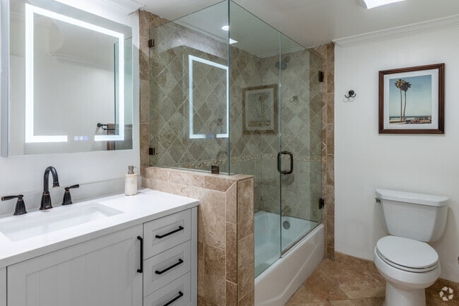 1,175SF - 3BR, 2BA - Furnished Corporate Housing Townhome