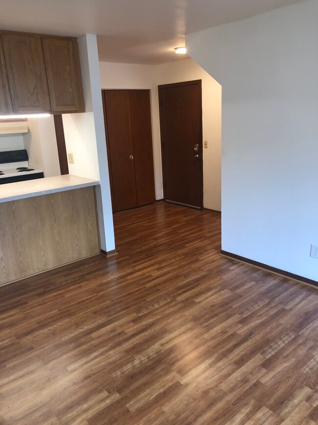 Entry - Park Meadow Apartments