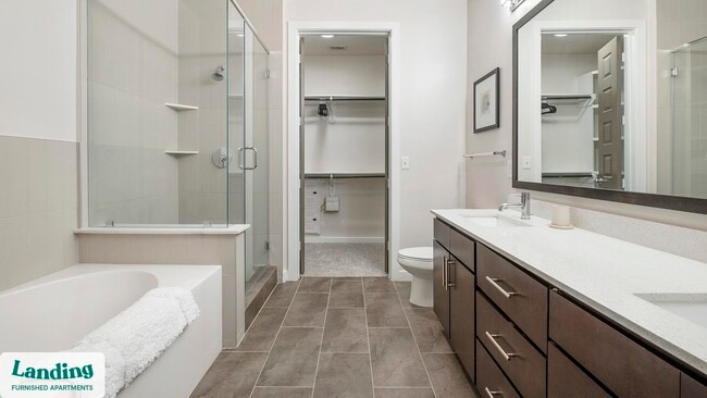 Photo - 825 Usener St Unit 923