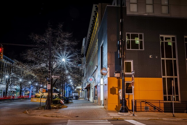 Photo - 65 Monroe Center St NW Unit SI ID1539803P
