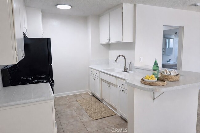 Photo - 685 E Vista Chino Unit A