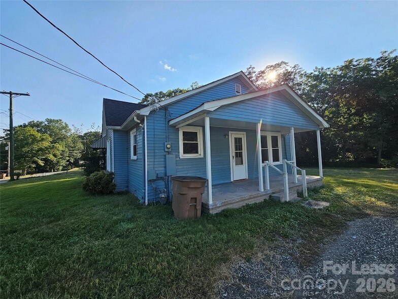 Photo - 824 Hamrick St