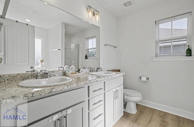 Photo - 1052 Grayson Ave