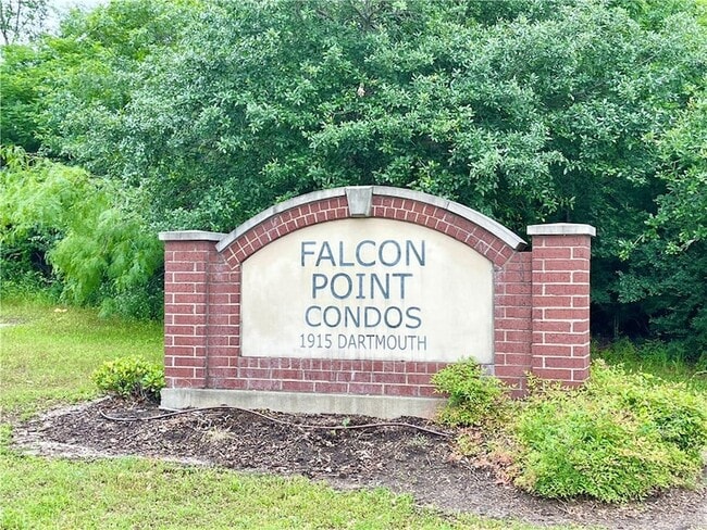 Building Photo - 1915 Dartmouth St Unit 2013