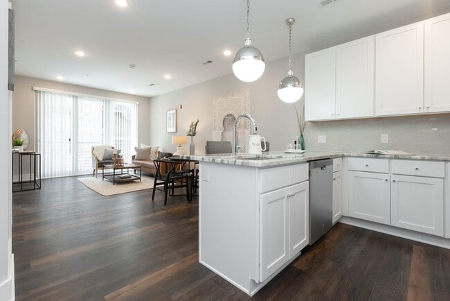 Photo - Germantown Square