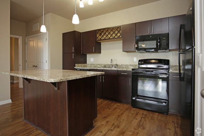 1 BR Designer Overlook - kitchen - The Reserve at Kenosha