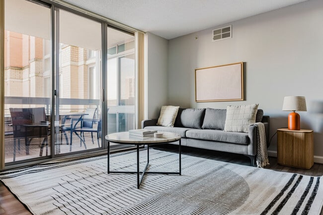 Building Photo - 4835 Cordell Ave Unit FL6-ID1222