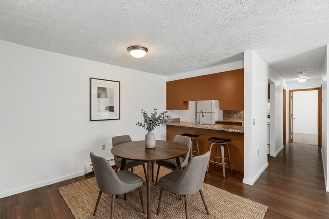 Photo - Benson Estates Apartments