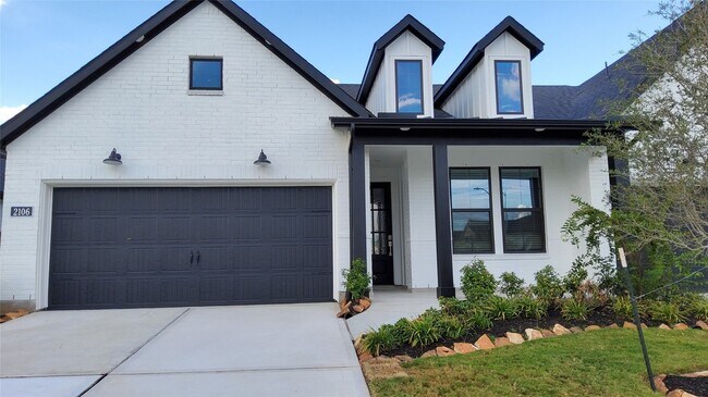 Photo - 2106 Grapewood Ln