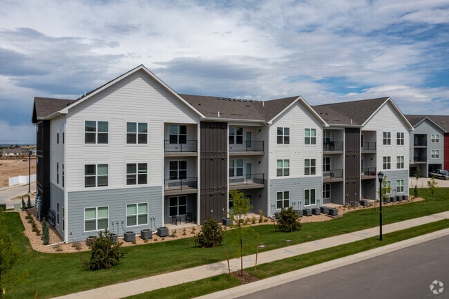 Mountain View Apartments at RainDance - Mountain View Apartments at RainDance