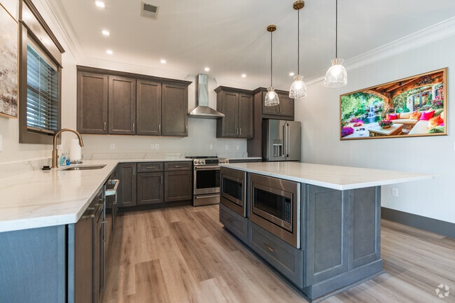 Clubhouse - Hi-Point Apartments