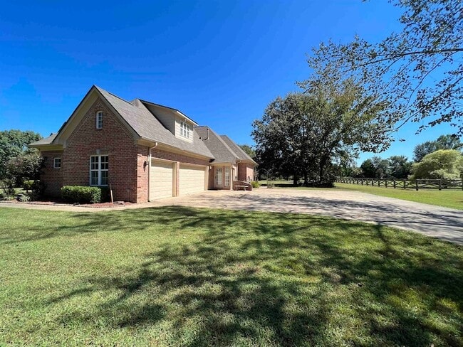 Photo - 850 Cold Creek Cove