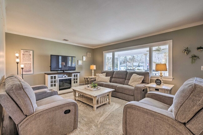 Photo - 500 Blossom Bend Unit SI ID1546349P