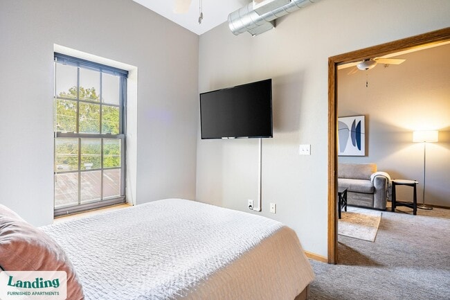 Building Photo - 200 Seneca St Unit 348.1410632