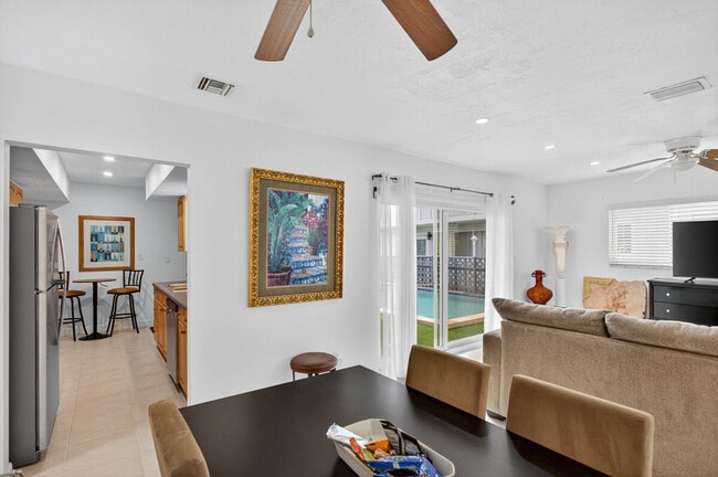 Photo - 2270 SE 5th St Unit SI ID1241268P