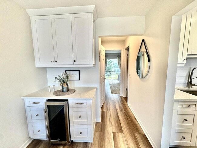 Photo - 47 Salisbury B