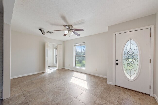 Photo - 9622 Birsay St