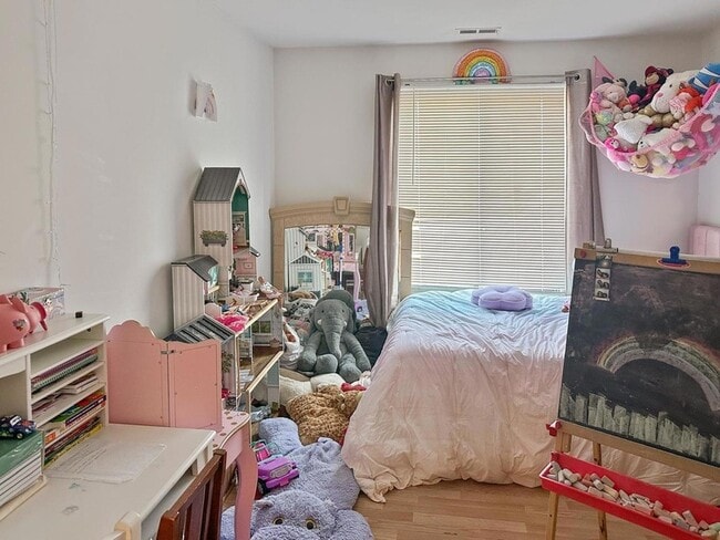 Photo - 209 W Ct of Shorewood Unit 3A