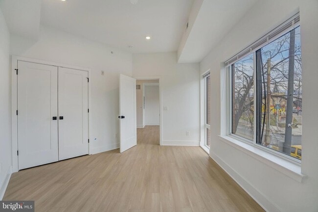 Photo - 4200 Lancaster Ave Unit 404