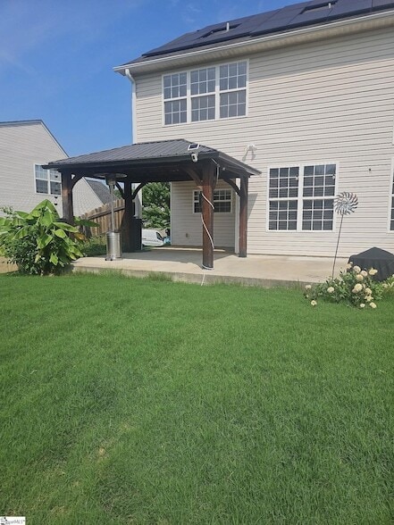 Photo - 213 Worcester Ln