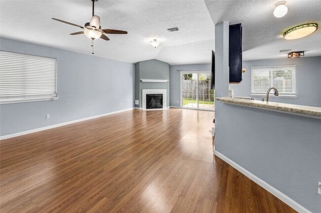 Photo - 1735 Oak Ridge Dr