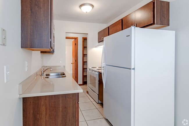 Photo - Diamond Pointe Apartments