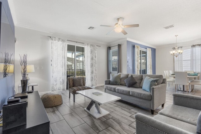 Building Photo - 4718 Kings Castle Cir Unit ID1263246P