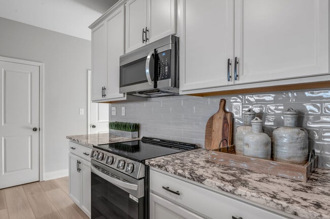 Photo - Bellingham Park Townhomes - IMMEDIATE MOVE IN