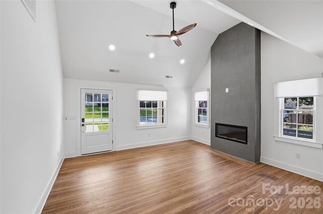 Photo - 1838 Merriman Ave