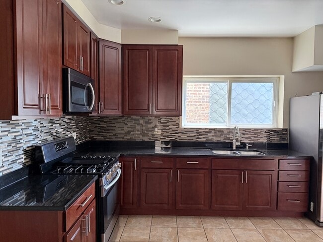 Photo - 2252 N Laramie Ave