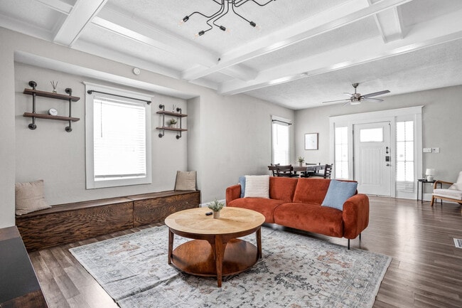 Building Photo - 325 N Bancroft St Unit ID1303776P