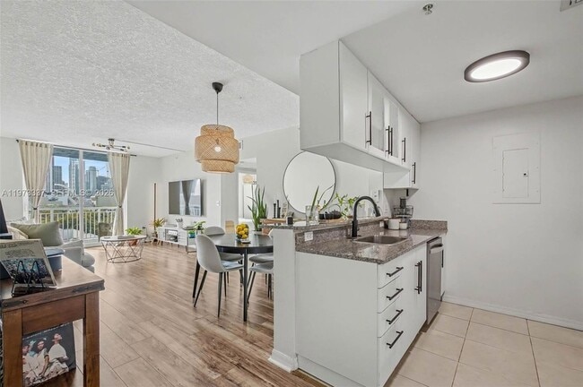 Photo - 275 NE 18th St Unit 703