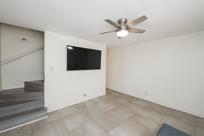 Photo - 112 Merlin Rd Unit 35