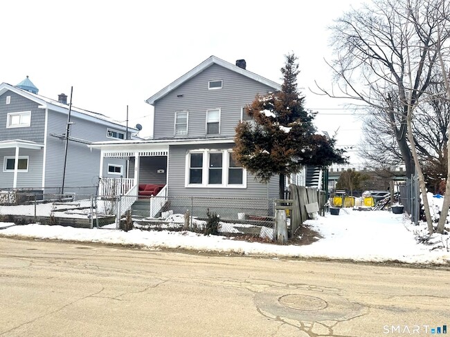 Photo - 128 Franklin St