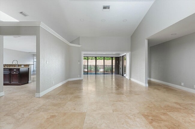 Photo - 1598 SW 5th Ave
