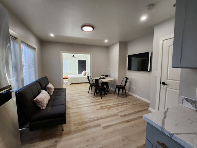 Photo - 517 66th St Unit SI ID1424325P